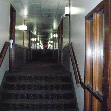 Budget Inn And Suites - Des Moines Bagian luar foto