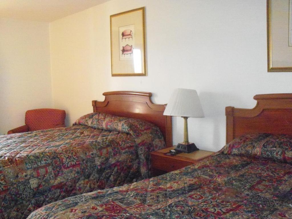 Budget Inn And Suites - Des Moines Ruang foto